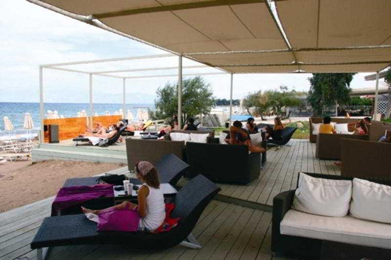 Ionian Beach Hotel Kalamaki  Bagian luar foto