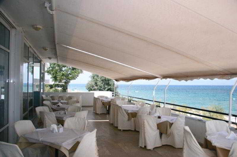 Ionian Beach Hotel Kalamaki  Bagian luar foto